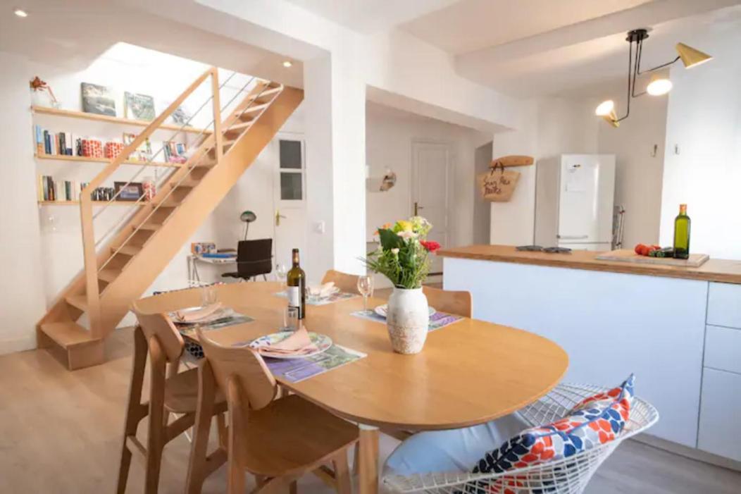 Magnifique Appartement De Charme Avec Vue Sur Le Palais Des Papes A Avignon Wifi Gratuit Dış mekan fotoğraf