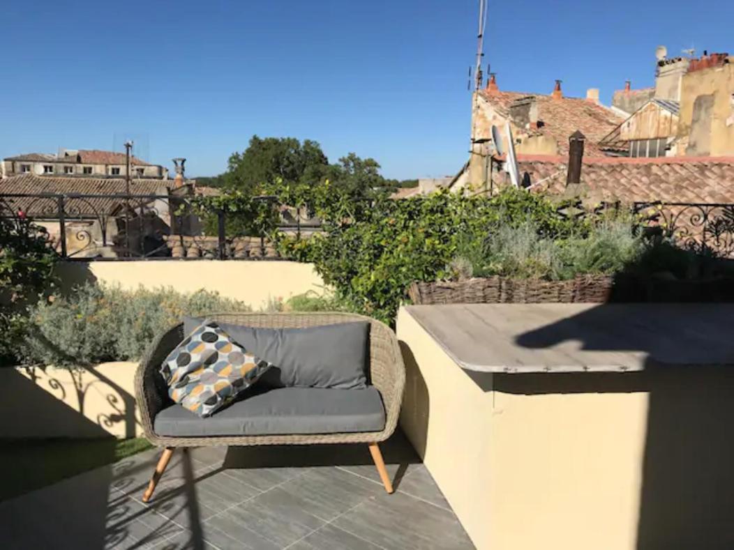 Magnifique Appartement De Charme Avec Vue Sur Le Palais Des Papes A Avignon Wifi Gratuit Dış mekan fotoğraf