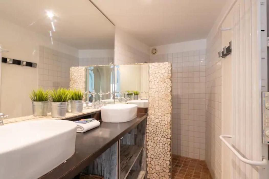 Magnifique Appartement De Charme Avec Vue Sur Le Palais Des Papes A Avignon Wifi Gratuit Dış mekan fotoğraf