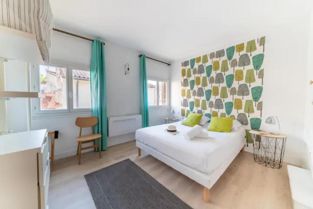 Magnifique Appartement De Charme Avec Vue Sur Le Palais Des Papes A Avignon Wifi Gratuit Dış mekan fotoğraf